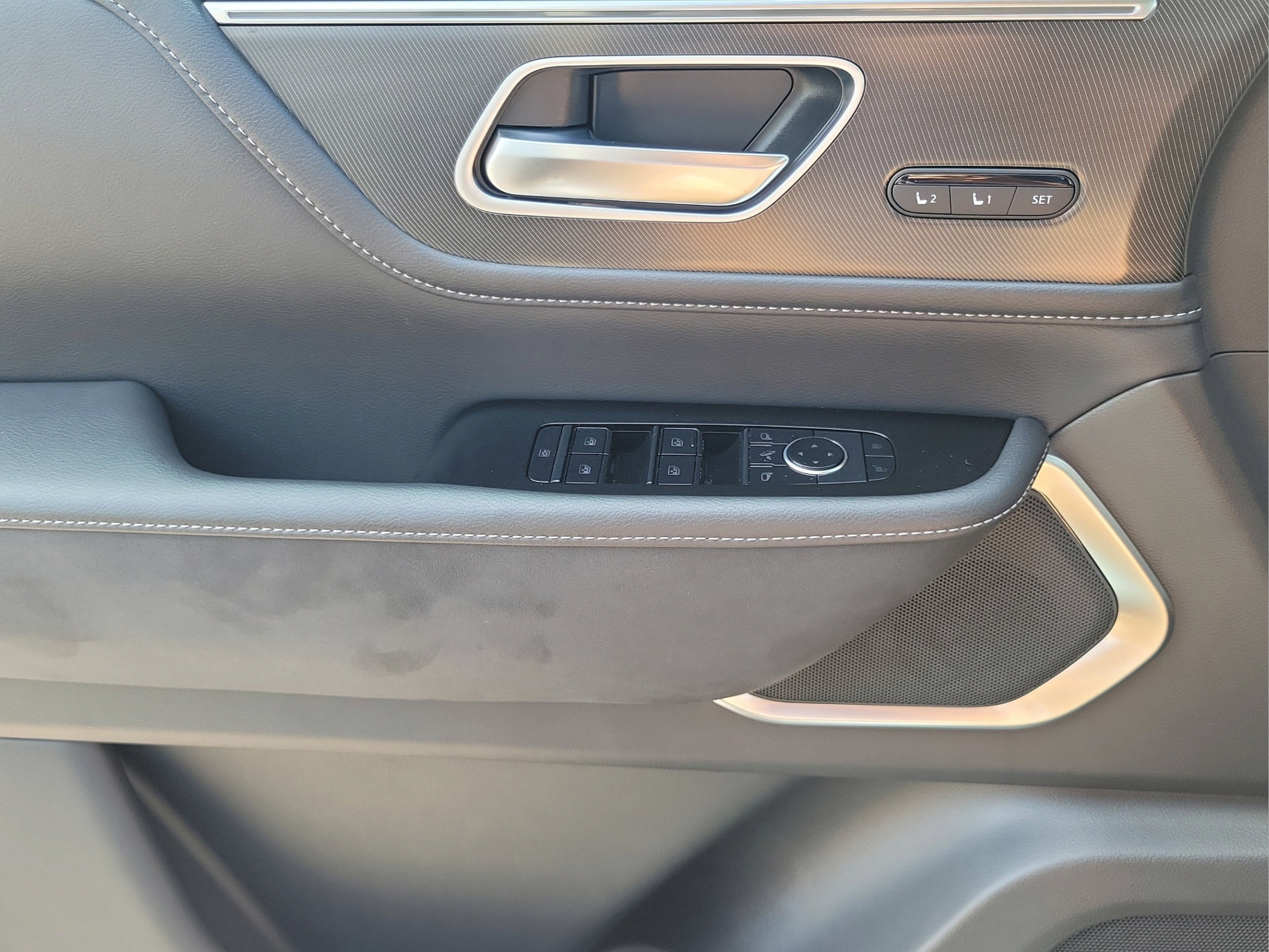 New 2027 INFINITI QX80 Luxe w/ Cargo Package RWD image 19