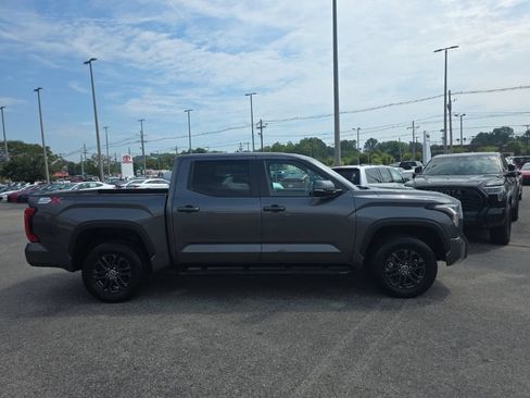 Used 2024 Toyota Tundra SR5 w/ SR5 Convenience Package AWD/4WD image 3