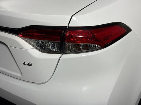 Used 2023 Toyota Corolla LE FWD image 33