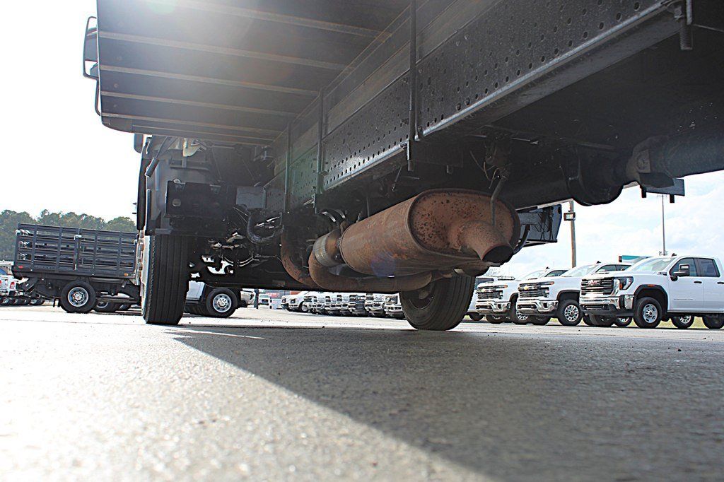 Used 2019 Isuzu NPR RWD image 31
