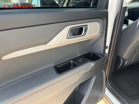 New 2025 Ford Explorer Active w/ Active Comfort Package image 37