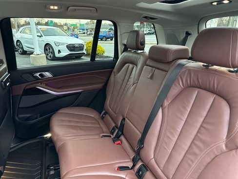 Used 2020 BMW X7 xDrive40i w/ Premium Package image 40