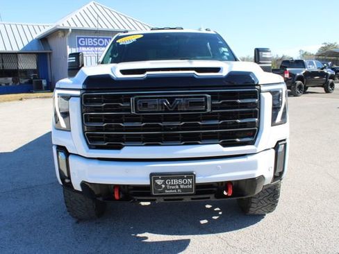 Used 2024 GMC Sierra 2500 AT4 w/ AT4 Premium Plus Package image 2