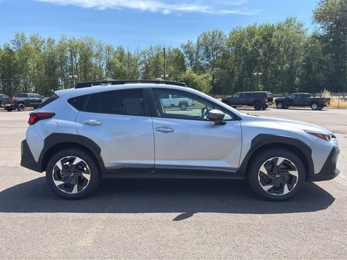 Used 2024 Subaru Crosstrek 2.5i Limited w/ Crosstrek Mirror Package AWD/4WD image 24