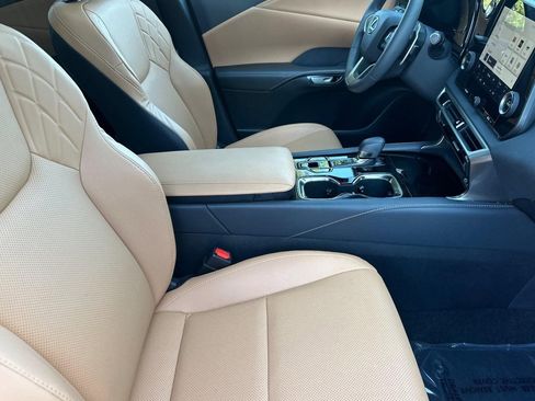 Certified 2025 Lexus RX 350 FWD w/ Technology Package image 30