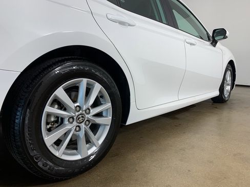 Used 2025 Toyota Camry LE image 36