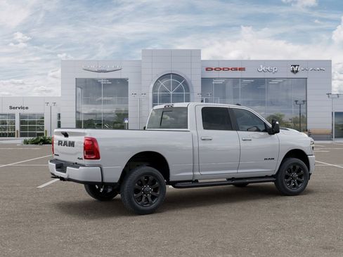 New 2026 RAM 2500 Laramie AWD/4WD image 4