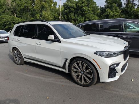 Used 2019 BMW X7 xDrive50i w/ M Sport Package AWD/4WD image 1