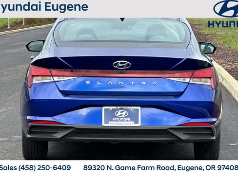 Used 2023 Hyundai Elantra SEL FWD image 4