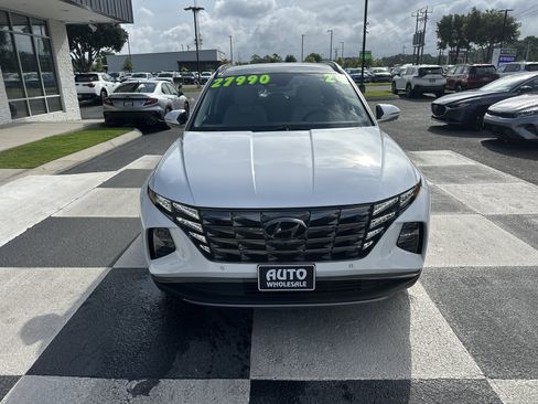 Used 2024 Hyundai Tucson Limited FWD image 2