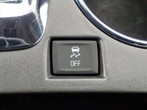 Used 2017 Chevrolet Equinox Premier w/ Enhanced Convenience Package FWD image 17