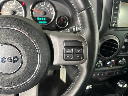 Used 2017 Jeep Wrangler Unlimited Sport AWD/4WD image 12