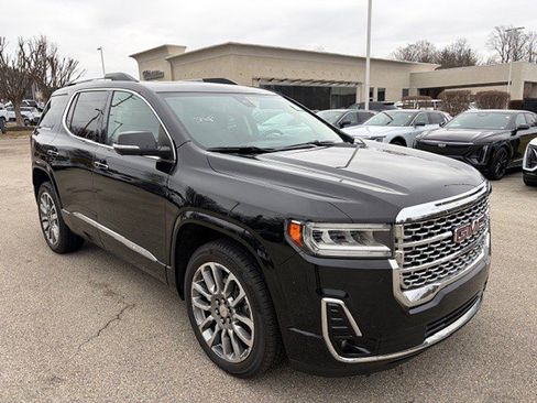 Used 2021 GMC Acadia Denali w/ Denali Ultimate Package image 4