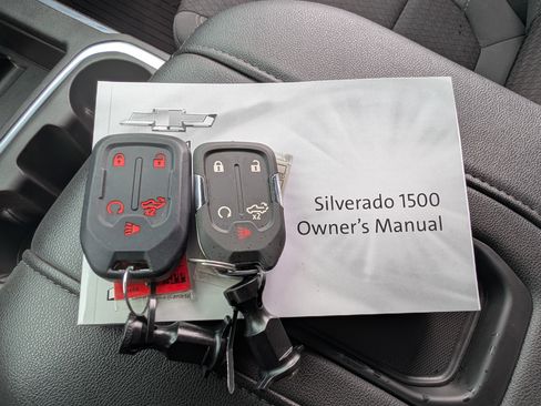 Used 2021 Chevrolet Silverado 1500 RST AWD/4WD image 35