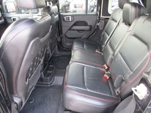 Used 2019 Jeep Wrangler Unlimited Rubicon image 15