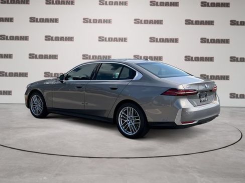 Used 2024 BMW 540i xDrive w/ Convenience Package AWD/4WD image 3
