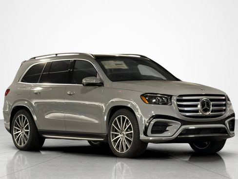 New 2026 Mercedes-Benz GLS 580 4MATIC image 7