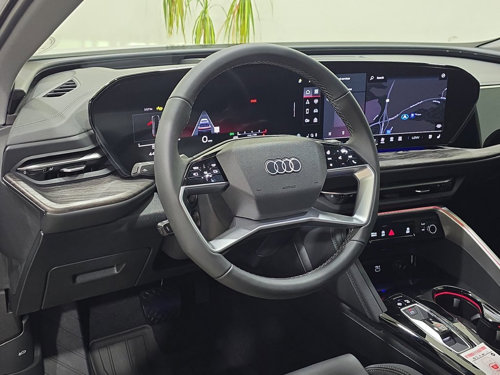 Used 2025 Audi Q5 Premium Plus w/ Premium Plus AWD/4WD image 15