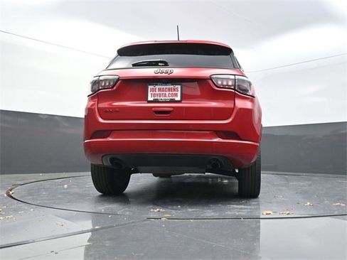 Used 2023 Jeep Compass Limited image 32