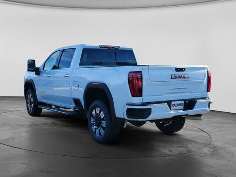 New 2026 GMC Sierra 3500 Denali w/ Denali Reserve Package AWD/4WD image 3