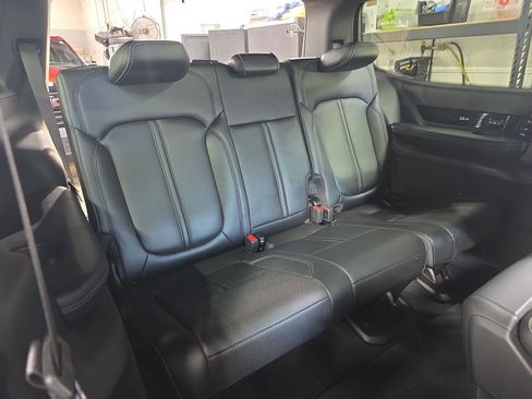 Used 2022 Jeep Grand Wagoneer Series I AWD/4WD image 12