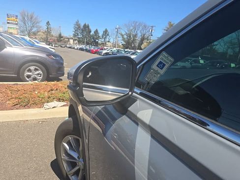 Used 2023 Honda CR-V EX-L image 17