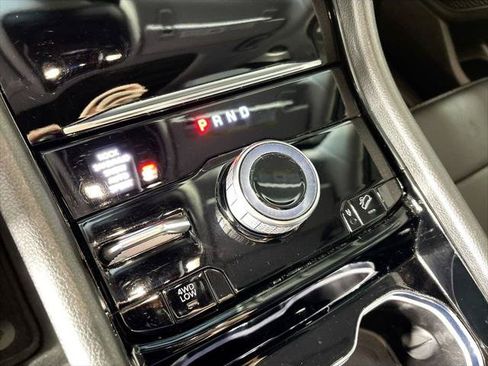 Certified 2023 Jeep Grand Cherokee 4WD 4xe w/ Luxury Tech Group II image 19