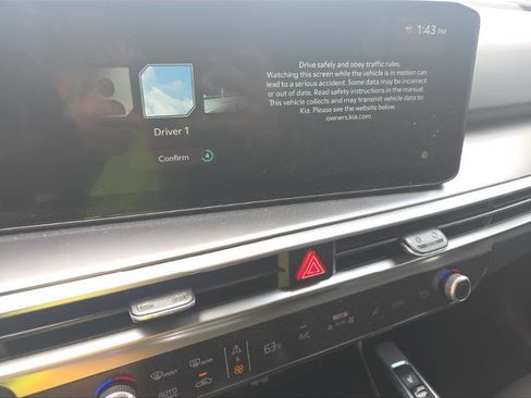 Used 2026 Kia Sorento S FWD image 5
