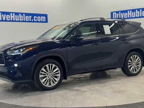 Used 2023 Toyota Highlander Platinum image 4