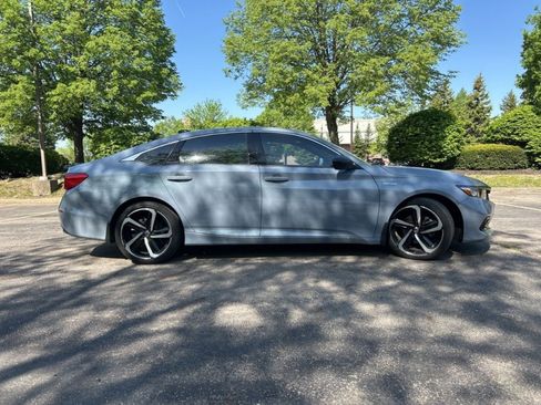 Used 2022 Honda Accord Sport image 6