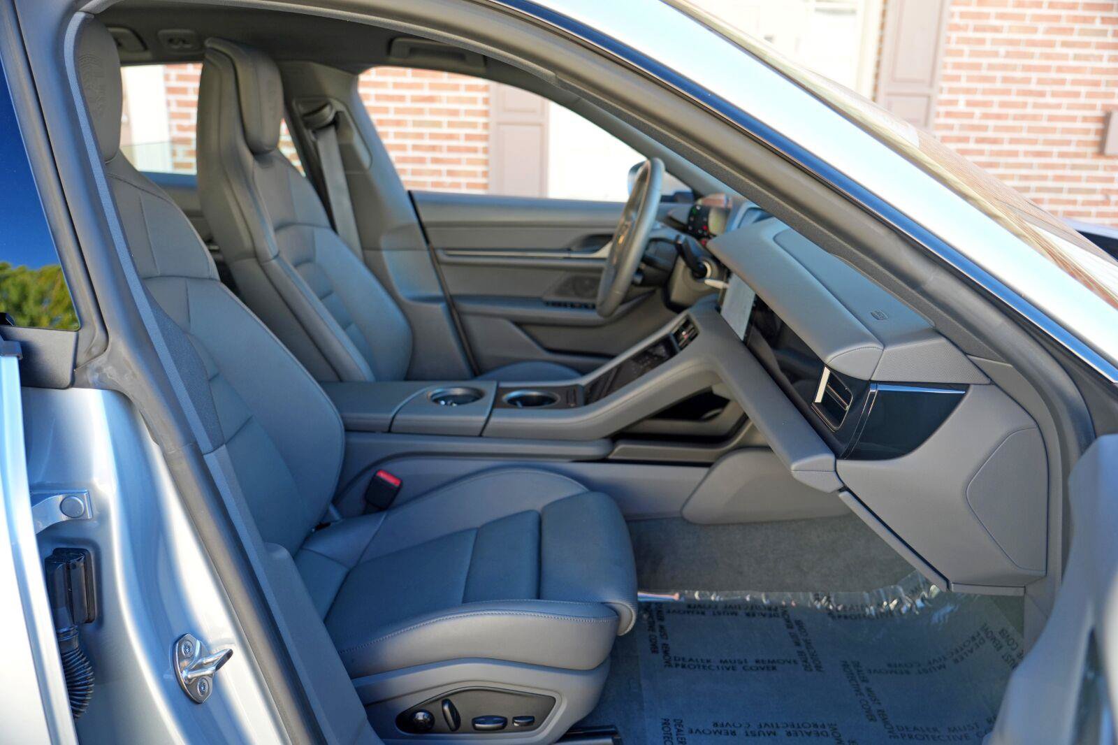 Used 2022 Porsche Taycan 4S AWD/4WD image 15