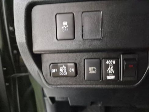 Used 2022 Toyota Tacoma TRD Sport w/ Technology Package RWD image 12