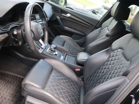 Used 2019 Audi SQ5 Prestige w/ Prestige Package AWD/4WD image 17