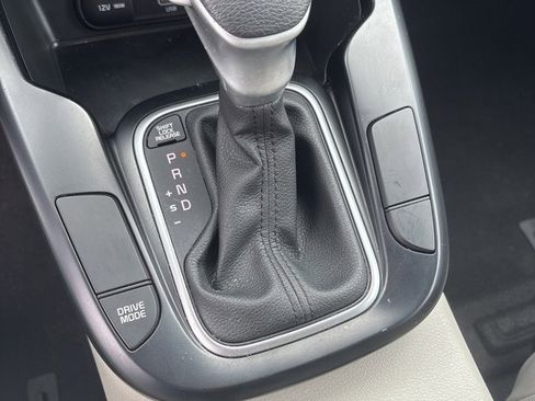 Used 2022 Kia Soul LX w/ Technology Package image 16