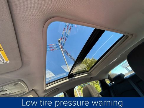 Used 2024 Chevrolet Malibu LT image 30