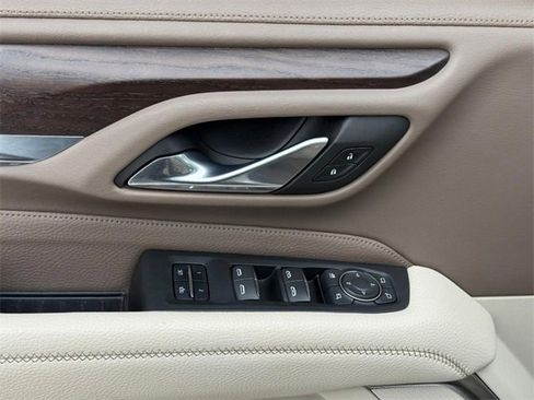 Used 2021 GMC Yukon Denali w/ Denali Premium Package image 17