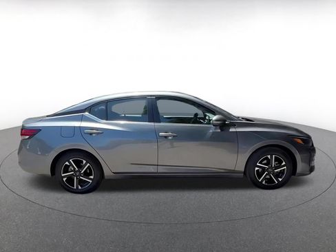 Used 2025 Nissan Sentra SV FWD image 16