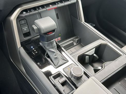 New 2026 Toyota Tundra Limited AWD/4WD image 28