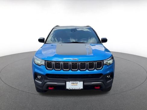 Used 2025 Jeep Compass Trailhawk AWD/4WD image 4