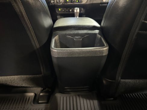 Used 2021 Toyota Tacoma Limited w/ Nightshade Package AWD/4WD image 33