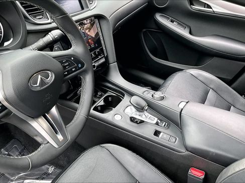 Used 2022 INFINITI QX50 Luxe w/ Appearance Package FWD image 19
