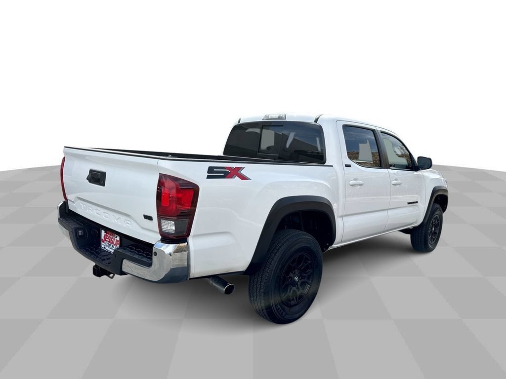 Used 2023 Toyota Tacoma SR5 RWD image 8