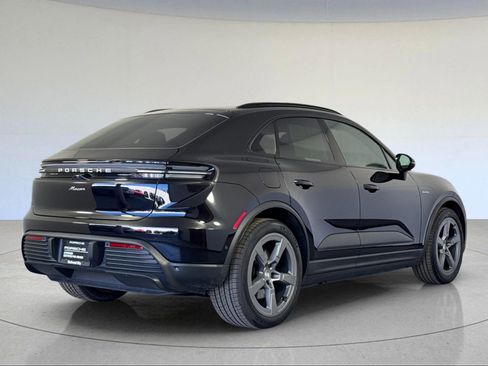 Certified 2025 Porsche Macan Electric RWD image 8