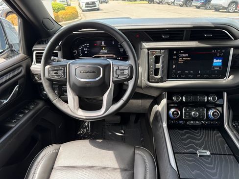 Used 2024 GMC Yukon Denali w/ Max Trailering Package AWD/4WD image 4
