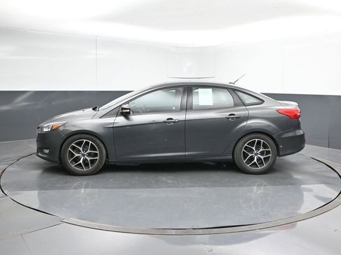 Used 2018 Ford Focus SEL image 2