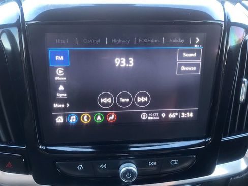 Used 2023 Chevrolet Traverse High Country FWD image 35