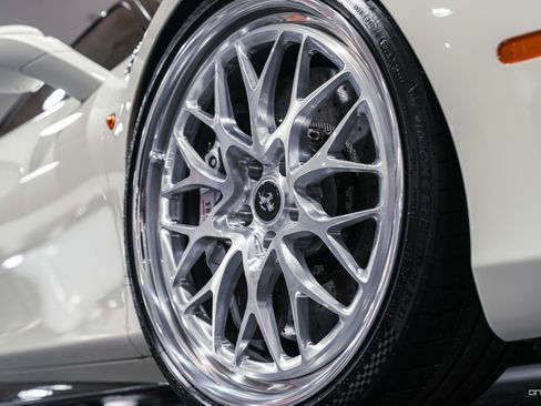 Used 2016 Ferrari 488 GTB RWD image 6
