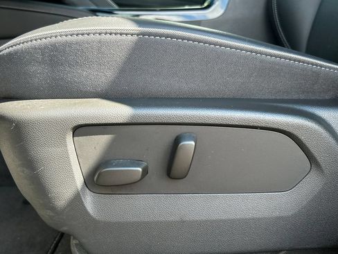 Used 2023 Buick Envision Essence FWD image 20