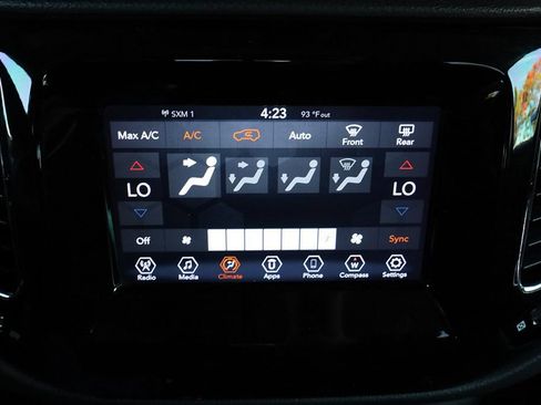 Used 2021 Jeep Compass Latitude FWD image 27