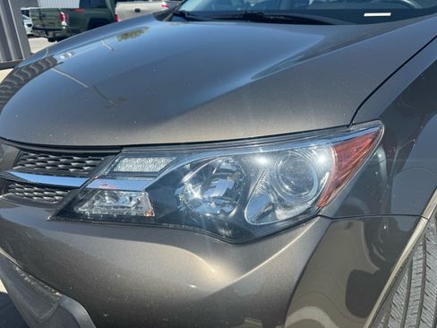 Used 2014 Toyota RAV4 XLE FWD image 6